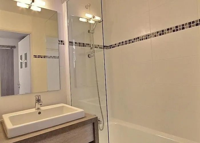 Renove 2 Pieces, Aux Pieds, 4 Personnes - Fr-1-455-113 *