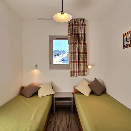 Apartment Renove 2 Pieces, Aux Pieds, 4 Personnes - Fr-1-455-113 *